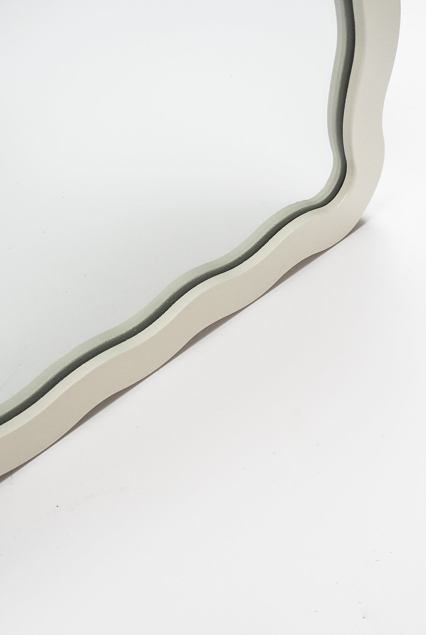 Soft White Medium Shimmy Mirror