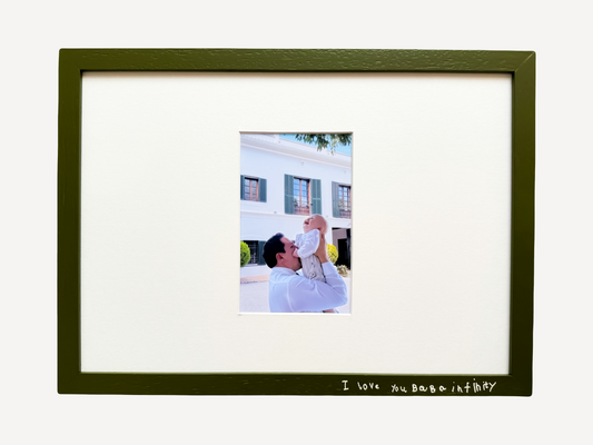 The Infinity Frame A4
