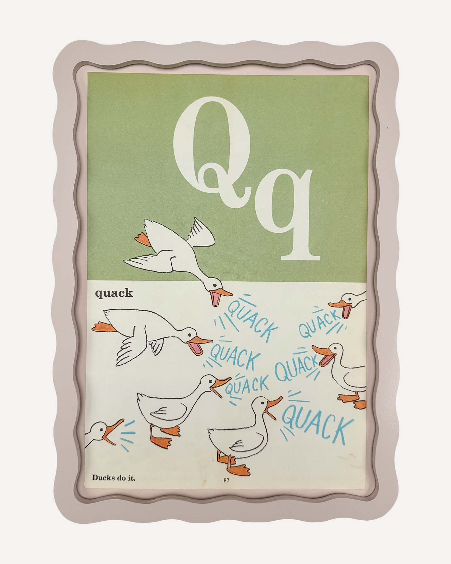 Alma x Fynd Homeware Vintage Cat In The Hat Letters