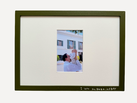 The Infinity Frame A4